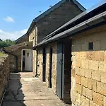 Rose Cottage, Village Nr Thirsk North Yorkshire Hot Tub - Rural Location Feriehus