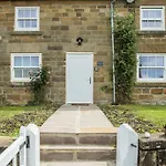 Feriehus Rose Cottage, Village Nr Thirsk North Yorkshire Hot Tub - Rural Location Kepwick