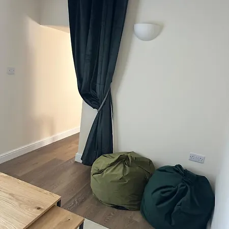 펜션 Rose Cottage, Village With Hot Tub - Rural Location *