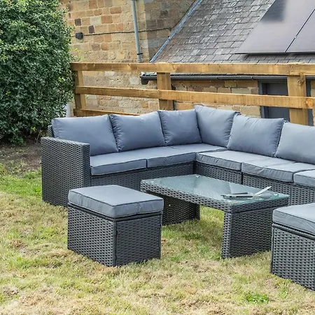 Rose Cottage, Village With Hot Tub - Rural Location 펜션 *