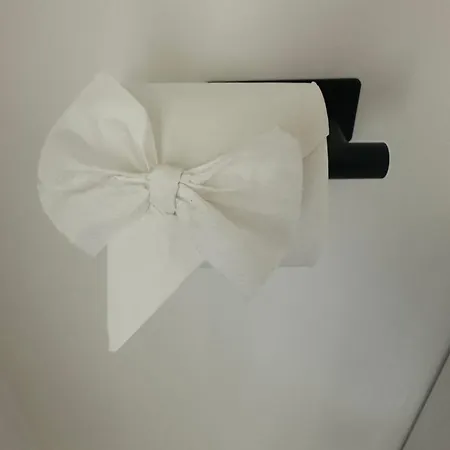 Rose Cottage, Village With Hot Tub - Rural Location Kepwick