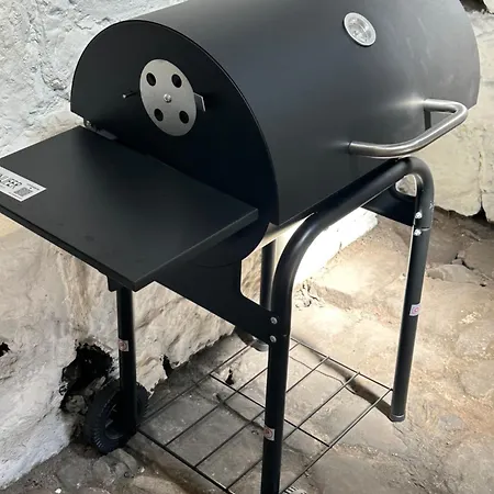 Rose Cottage, Village With Hot Tub - Rural Location * Kepwick